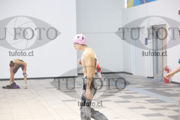 Image 100 L V 0034
