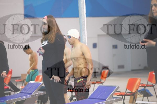 Image 100 L V 0230